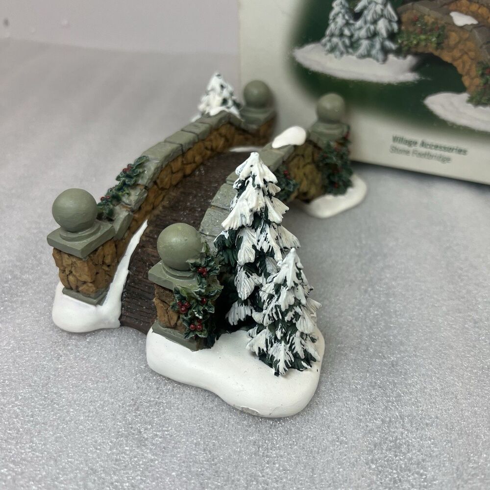 Dept 56 Xmas Village Accessories Stone Footbridge 1999 Retired 56.52646 - Picture 4 of 8